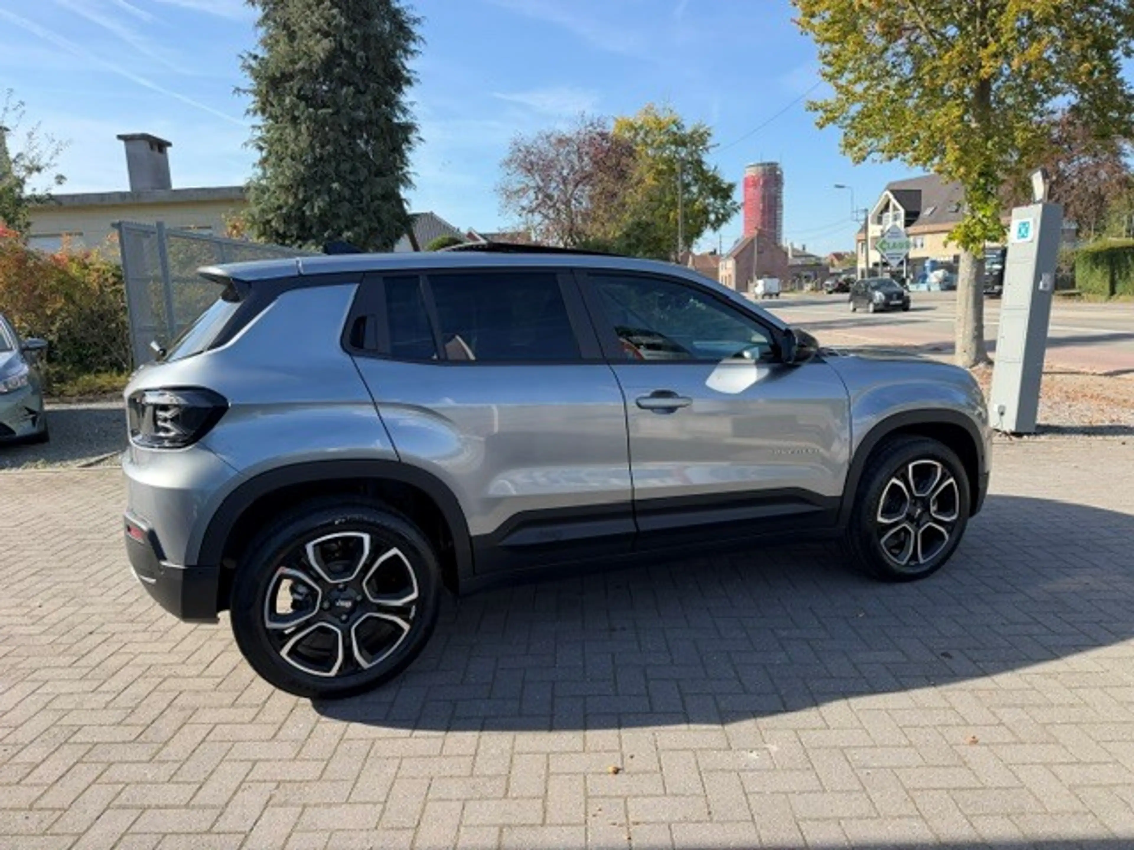 Jeep Avenger Avenger 1.2 Turbo MHEV Summit Open dak/Wireless charge smartphone/PDC V&A/Camera...enz — photo 7