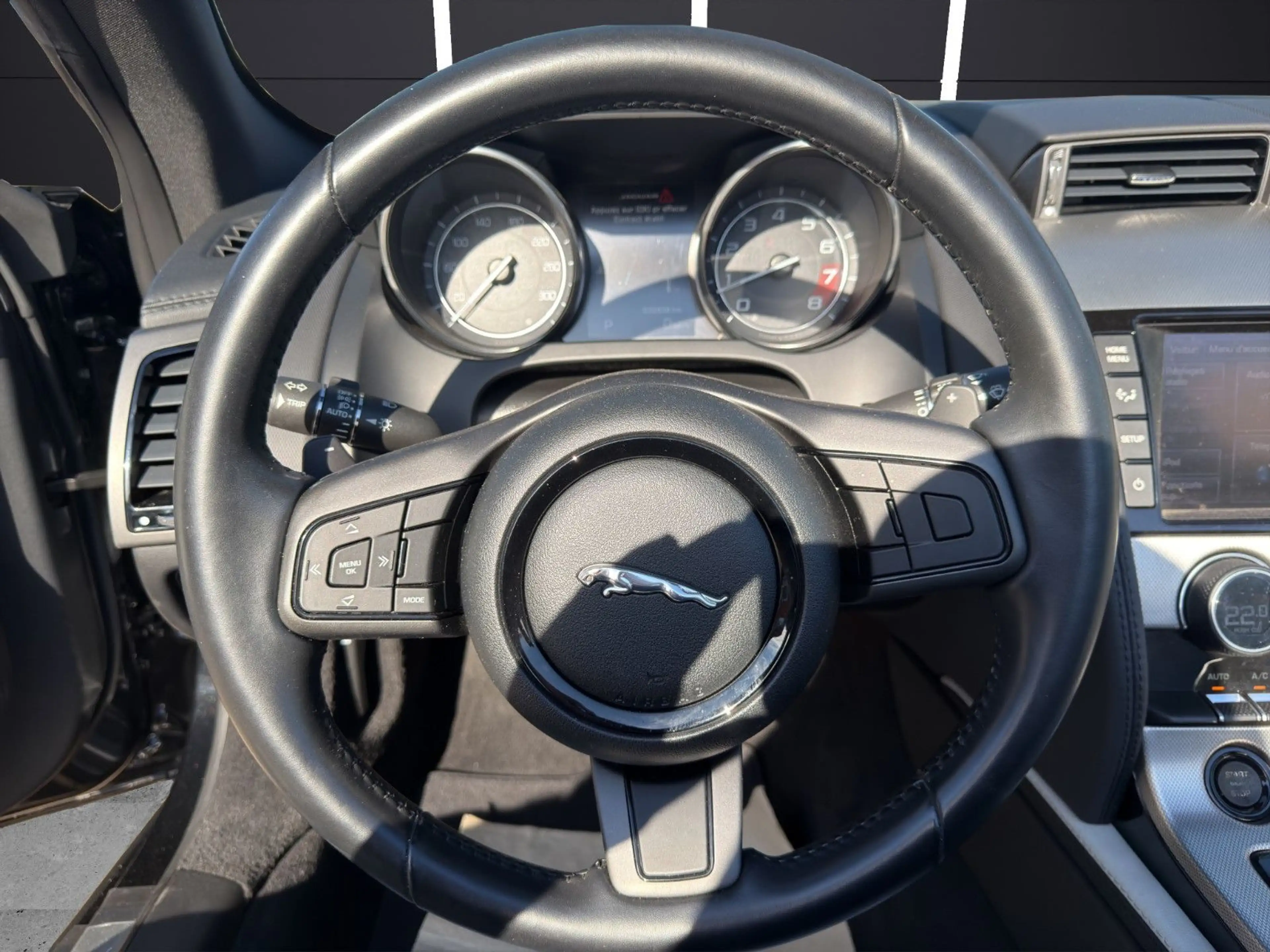 Jaguar F-Type F-TYPE Cabrio/NEUZustand/Scheckheftgepflegt — photo 13