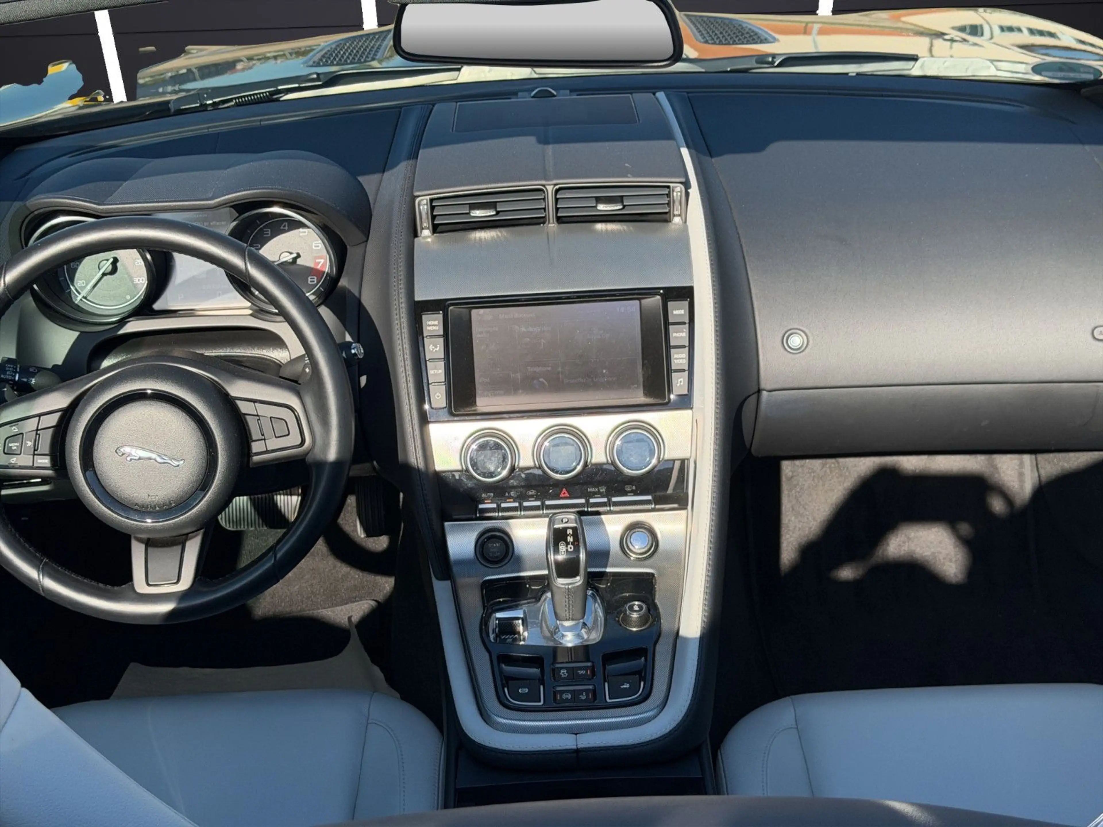 Jaguar F-Type F-TYPE Cabrio/NEUZustand/Scheckheftgepflegt — photo 18