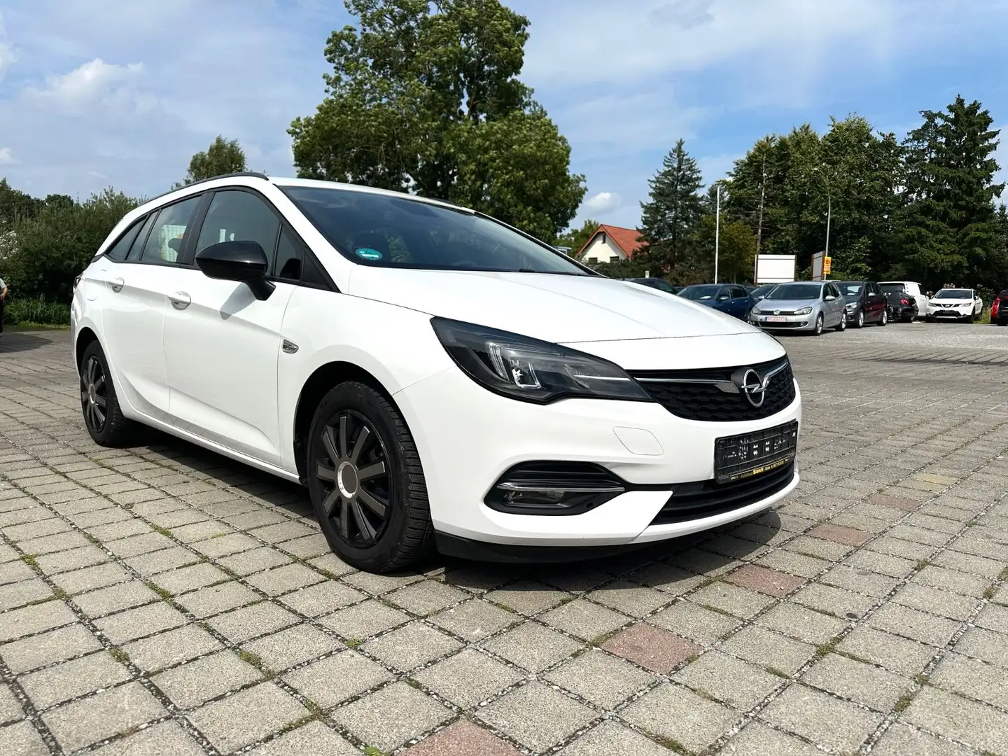 Opel Astra K Sports Tourer Edition NAVI / Klima Weiß - 2
