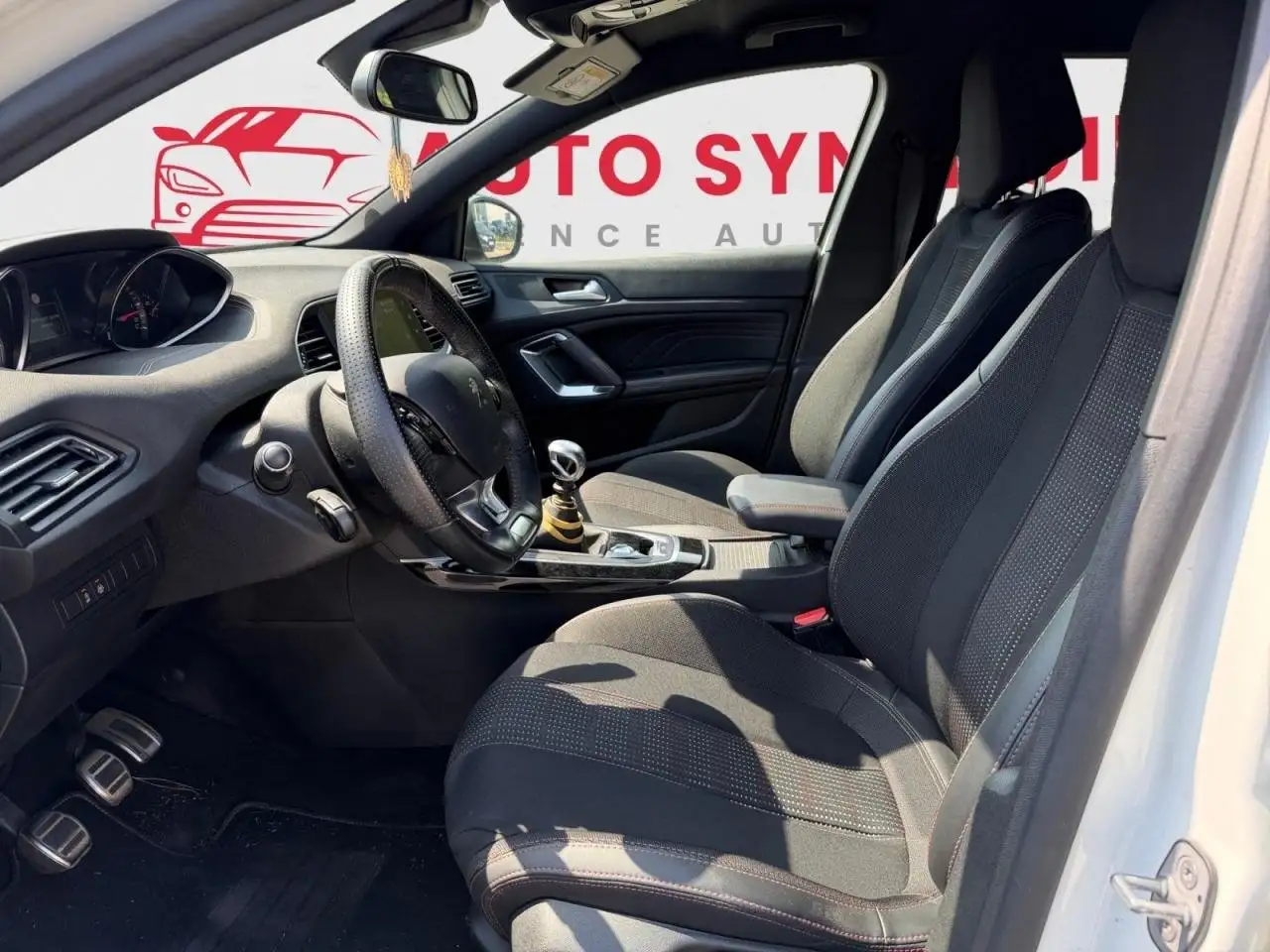 Peugeot 308 308 — photo 9
