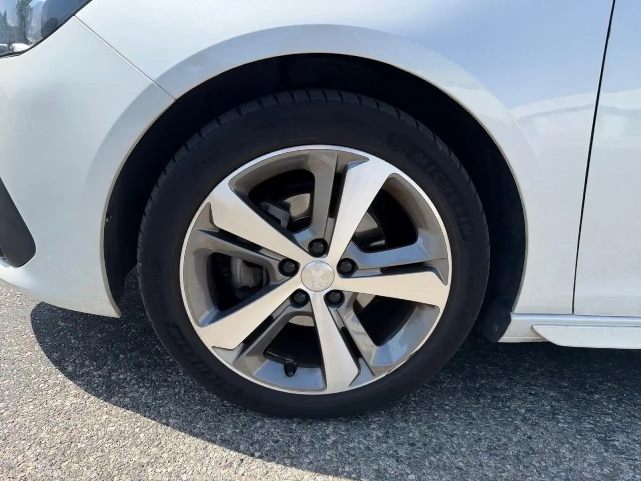 Peugeot 308 308 — photo 28