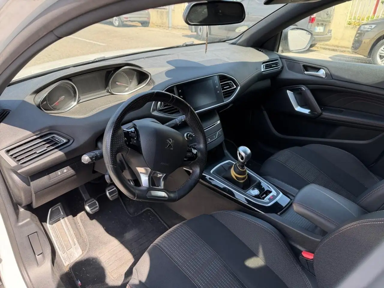 Peugeot 308 308 — photo 24