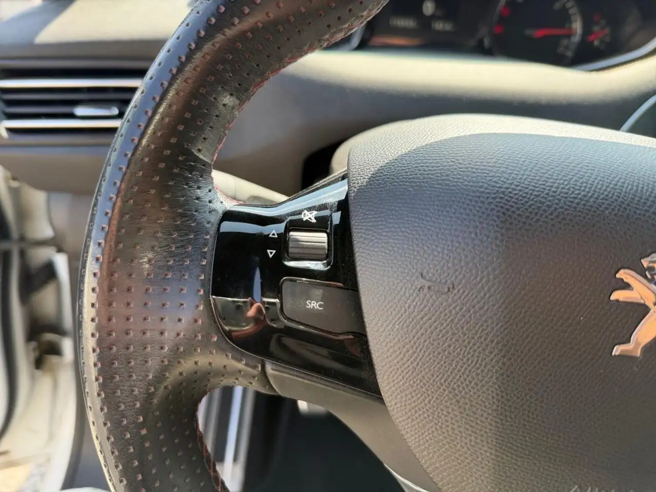 Peugeot 308 308 — photo 16