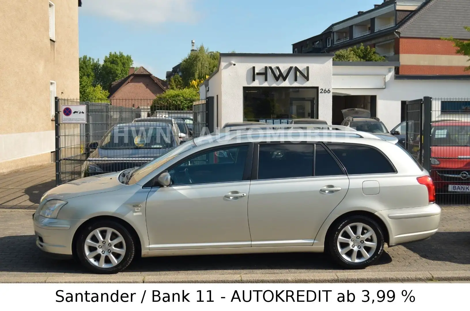 Toyota Avensis Kombi 2.2 D-CAT Executive *Motorproblem* Argent - 1