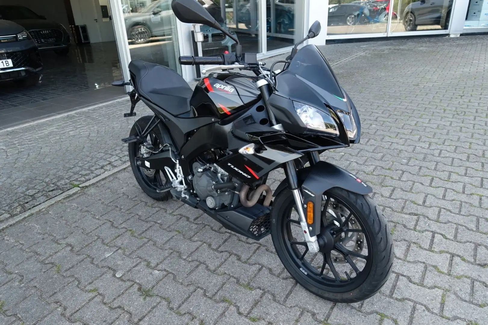 Aprilia Tuono 125 Negro - 1
