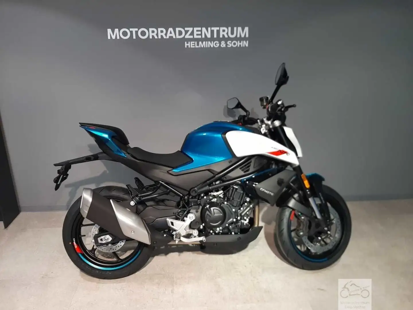 CFMOTO 450NK Blauw - 1