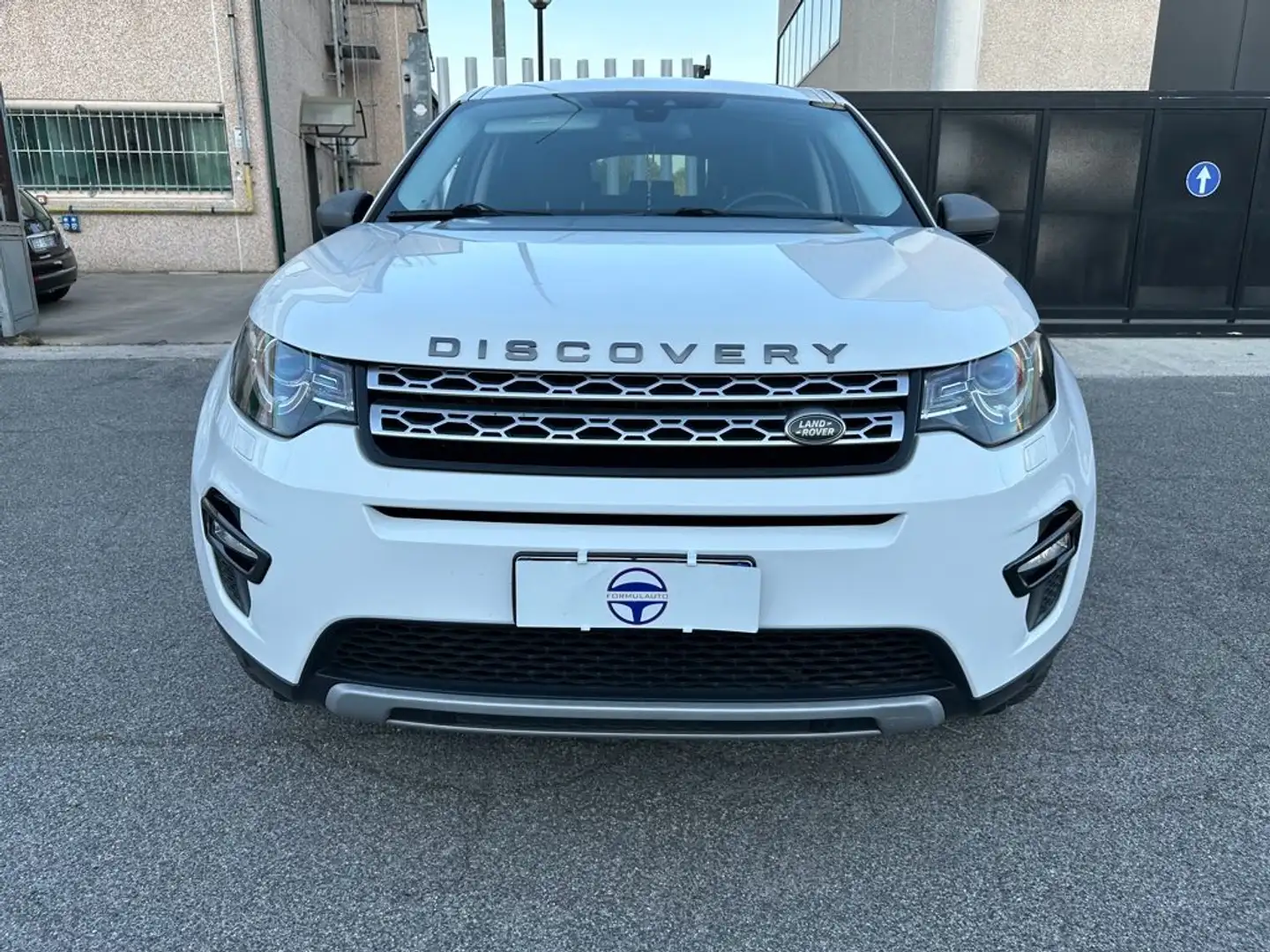 Land Rover Discovery Sport 2.0 TD4 180 CV Automatic HSE Bianco - 2