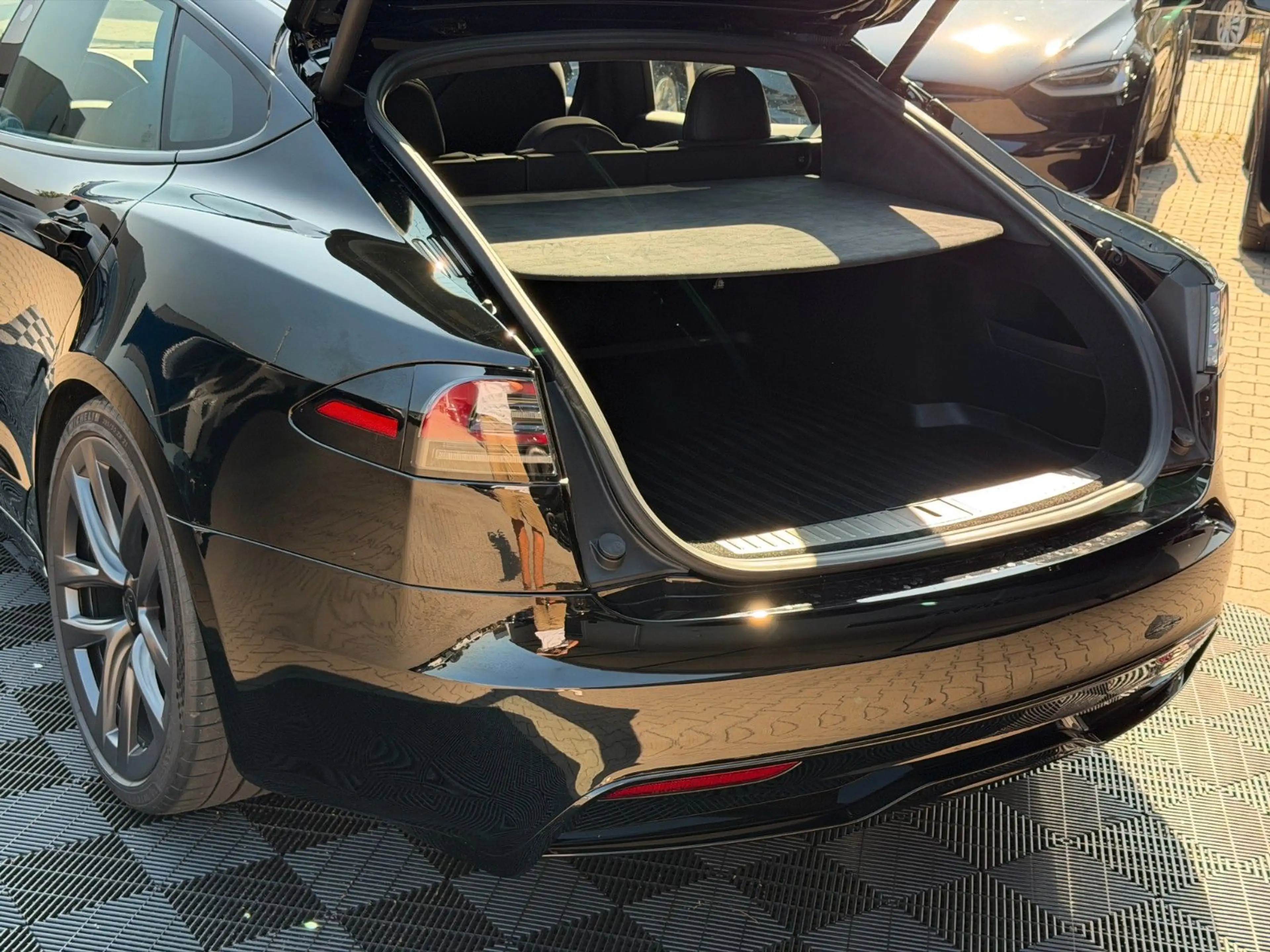 Tesla Model S MODEL S PLAID |MATRIX LED|FULL SELF DRIVE| HW4 — photo 8