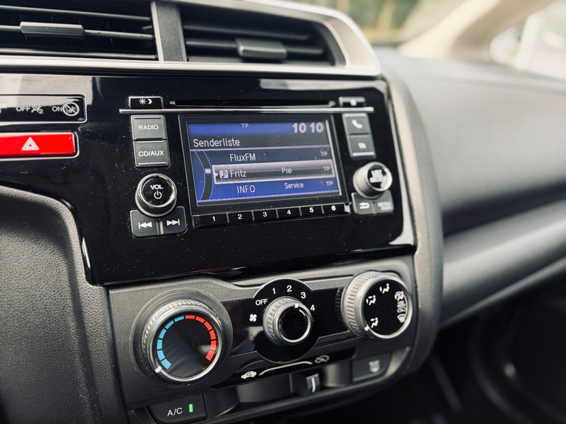 Honda Jazz Trend Automatik+SHZ+Klima+Tempomat+USB+ — photo 13