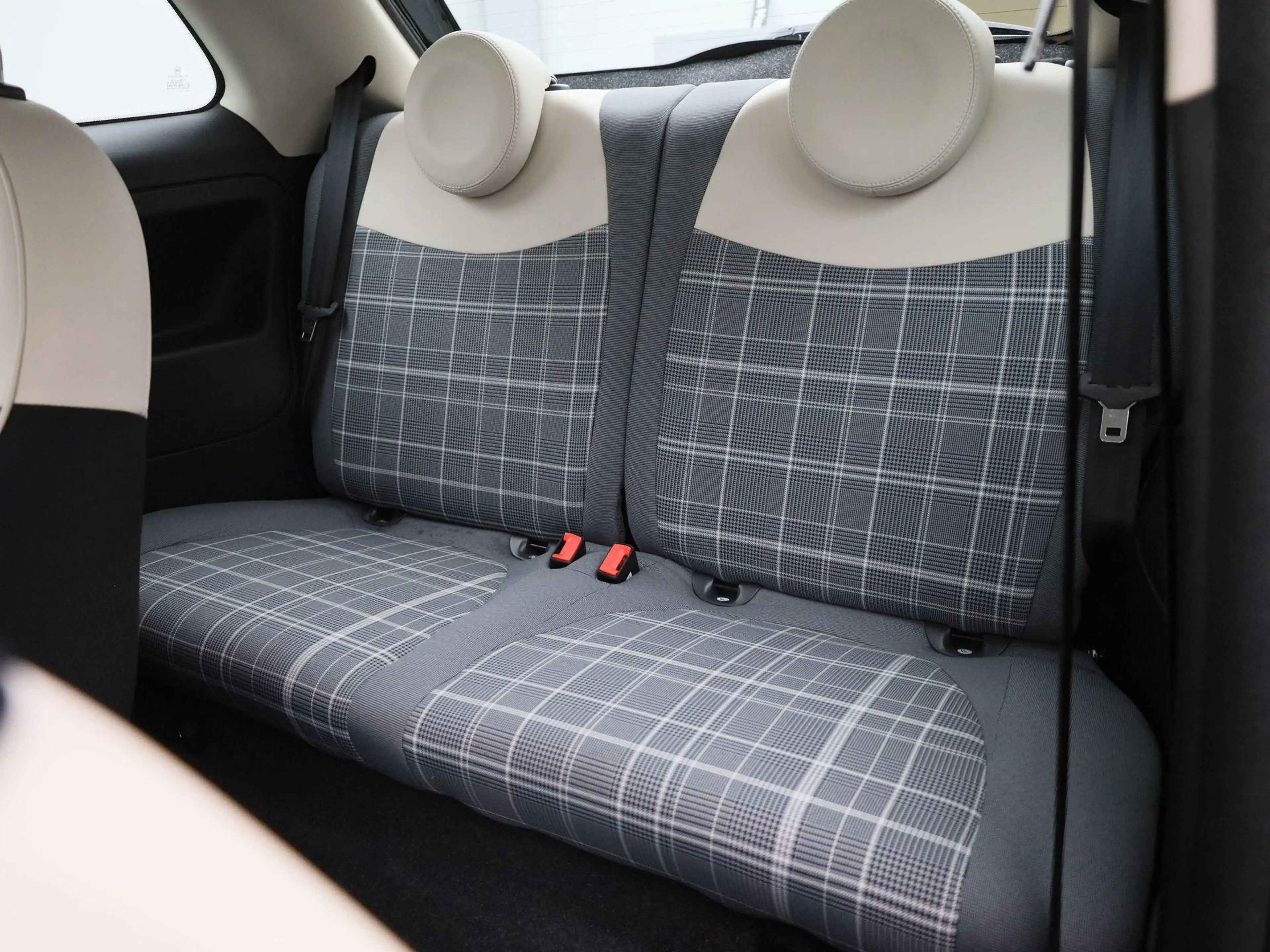Fiat 500 1.0 Hybrid Lounge Airco | Navigatie | LM velgen | — photo 12