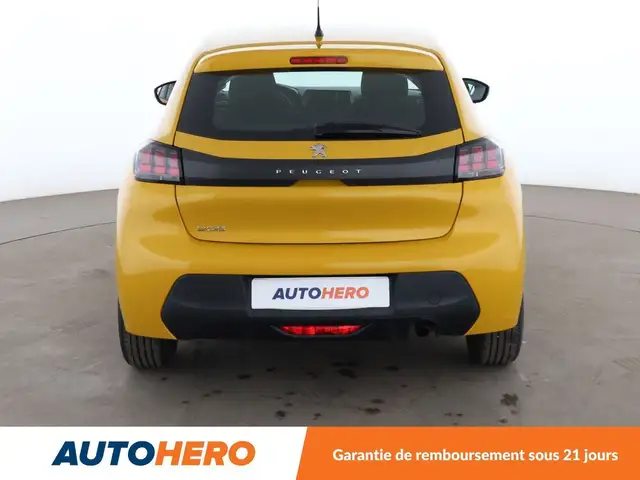 Peugeot 208 view 5