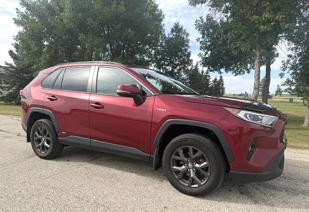 2021 Toyota RAV4 XLE AWD SUNROOF | CARPLAY | NO ACCIDENTS