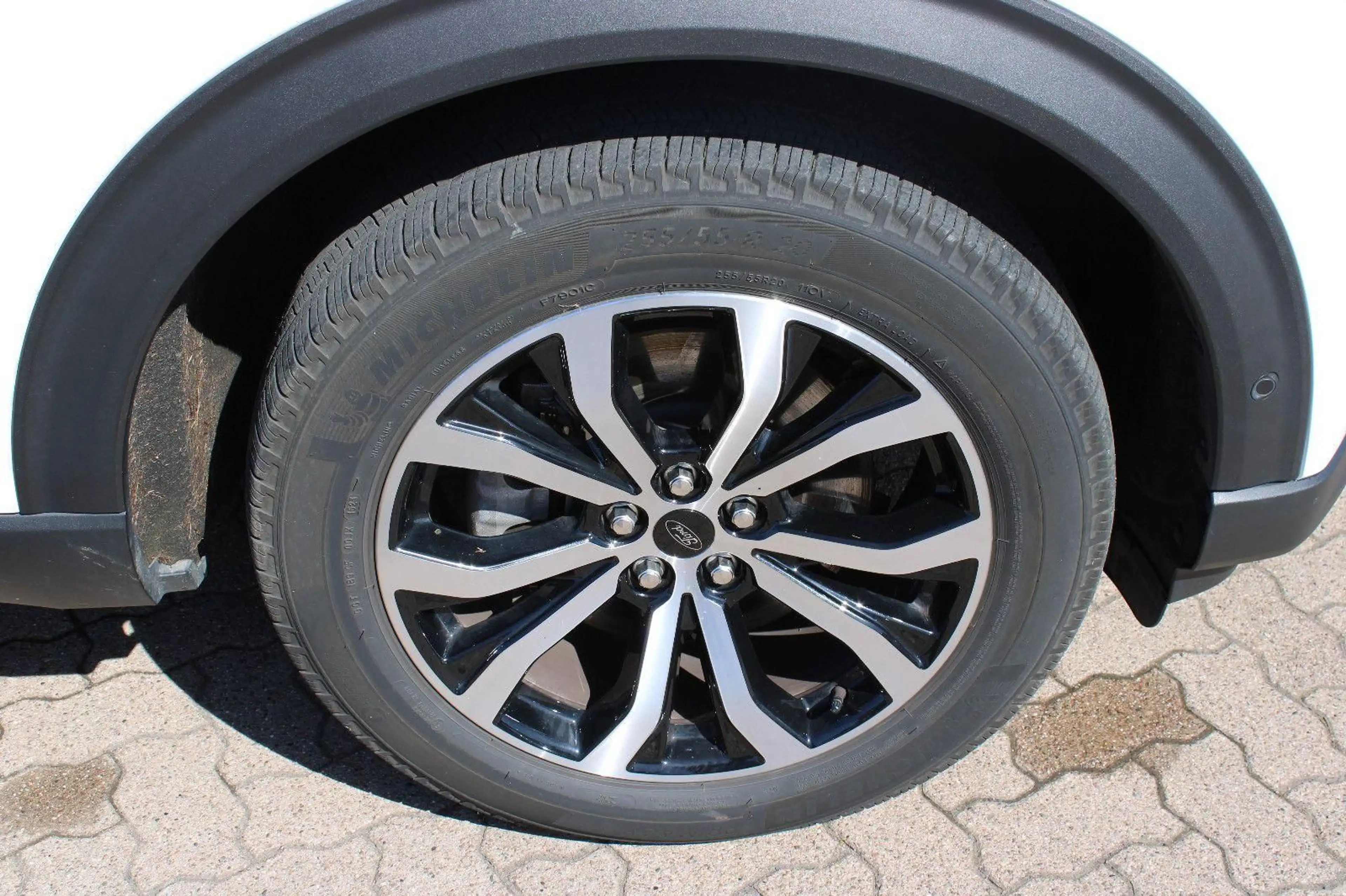 Ford Explorer ST-Line Plug-in-Hybrid 4x4 AHK — photo 13