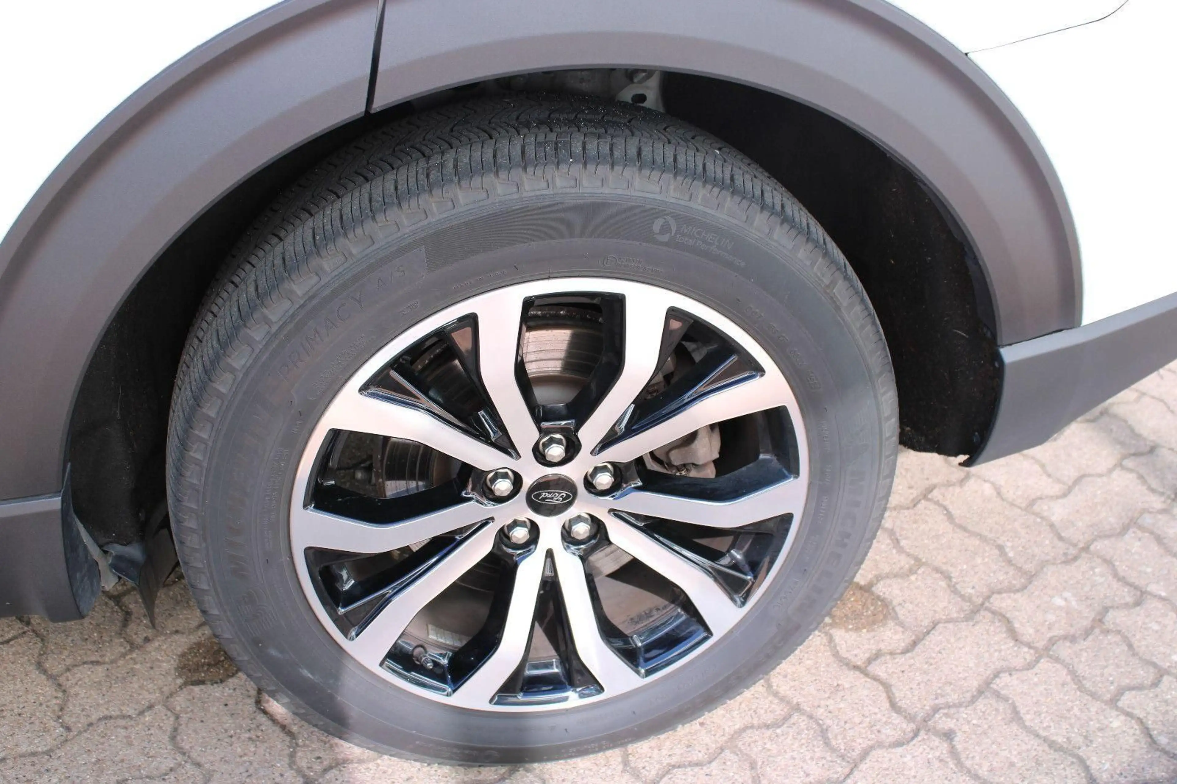 Ford Explorer ST-Line Plug-in-Hybrid 4x4 AHK — photo 11