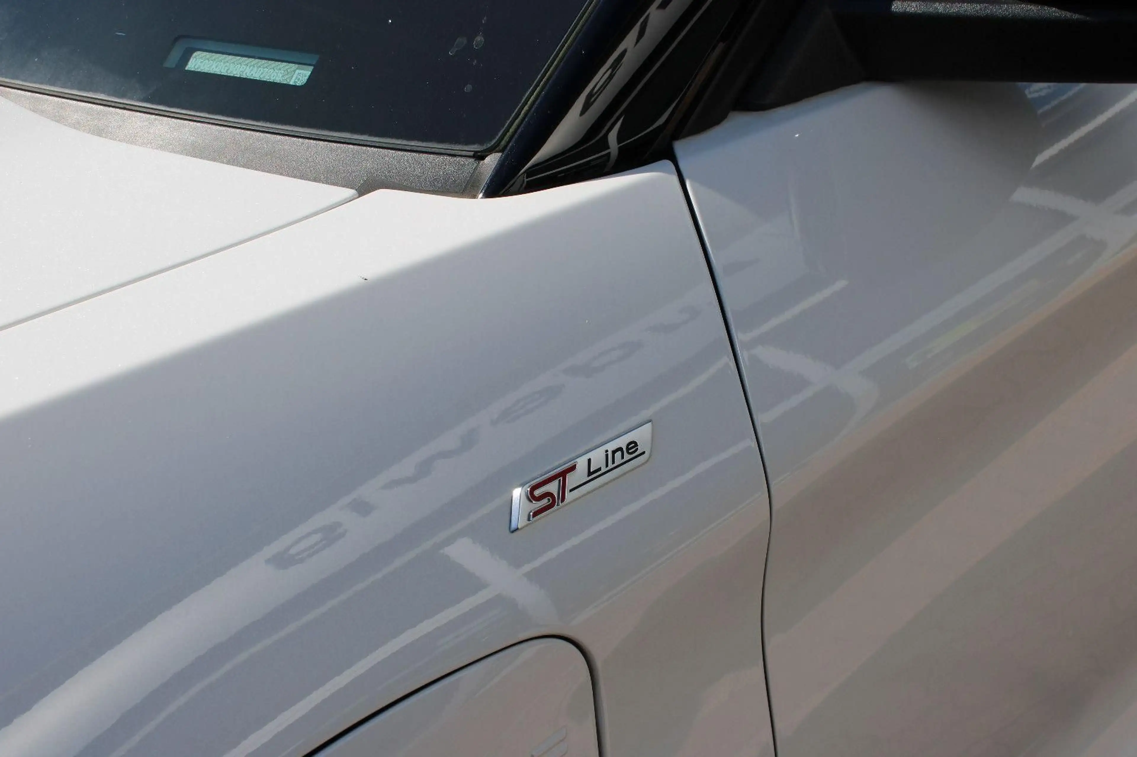 Ford Explorer ST-Line Plug-in-Hybrid 4x4 AHK — photo 9