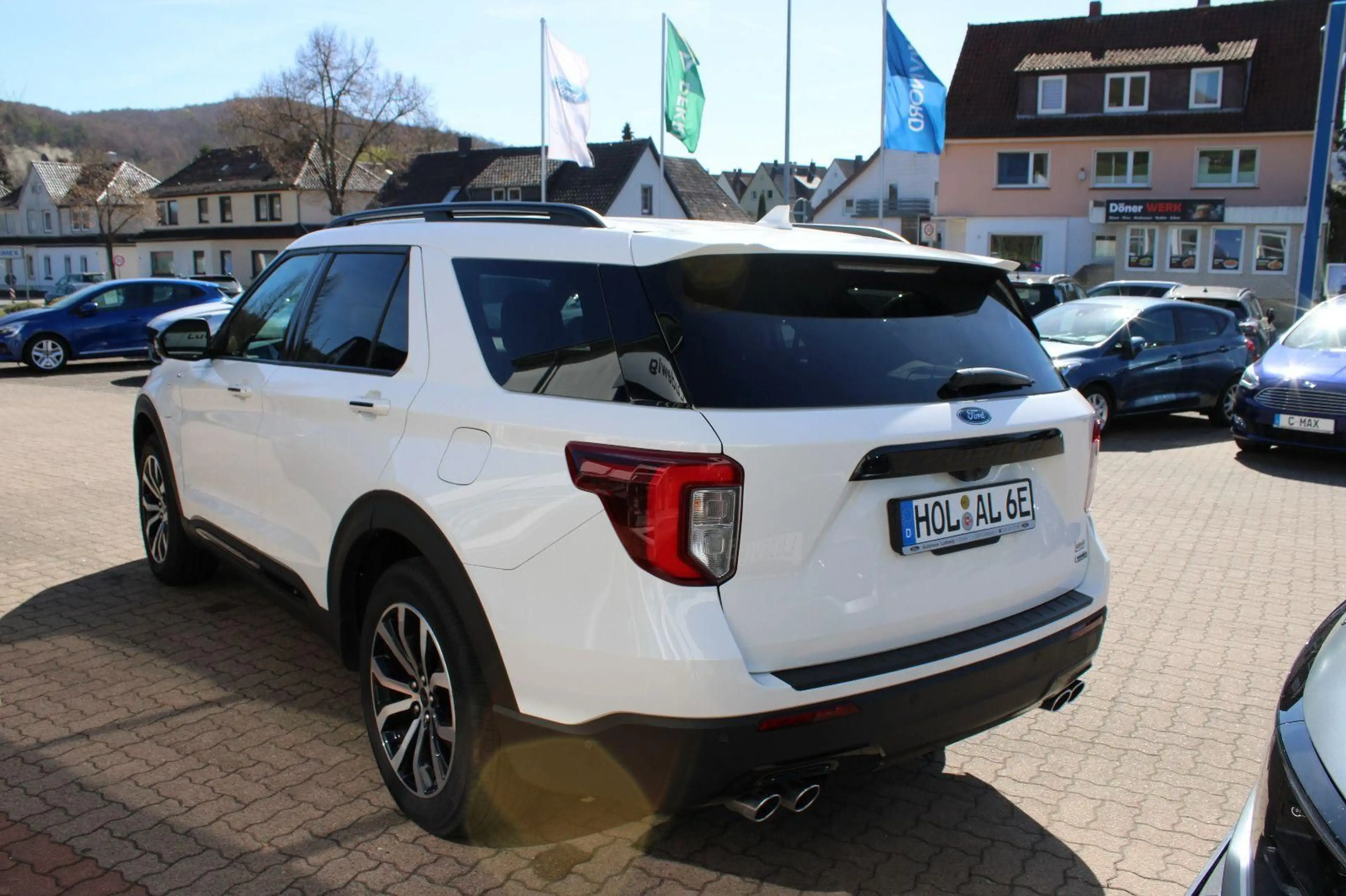 Ford Explorer ST-Line Plug-in-Hybrid 4x4 AHK — photo 5