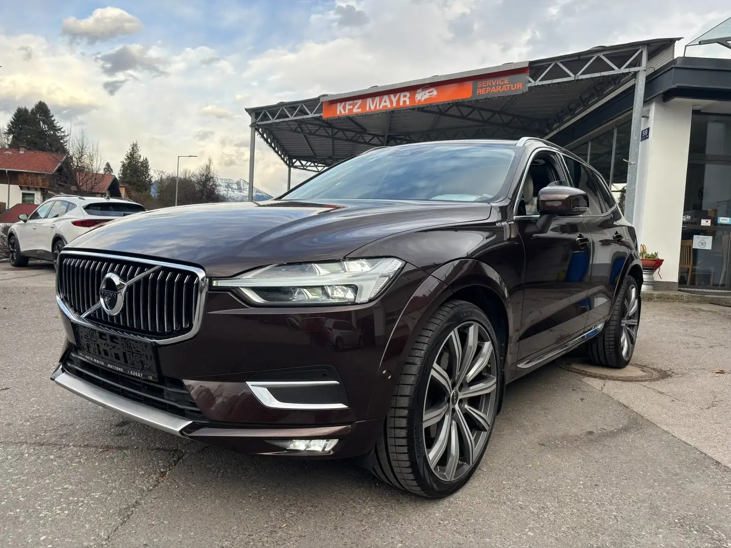 Volvo XC60 Inscription AWD Braun - 1