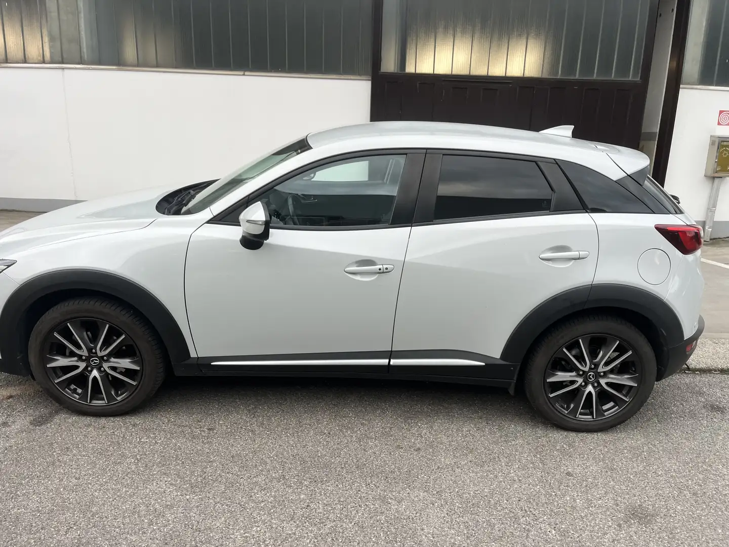 Mazda CX-3 CX-3 1.5d Exceed awd 105cv Beige - 1
