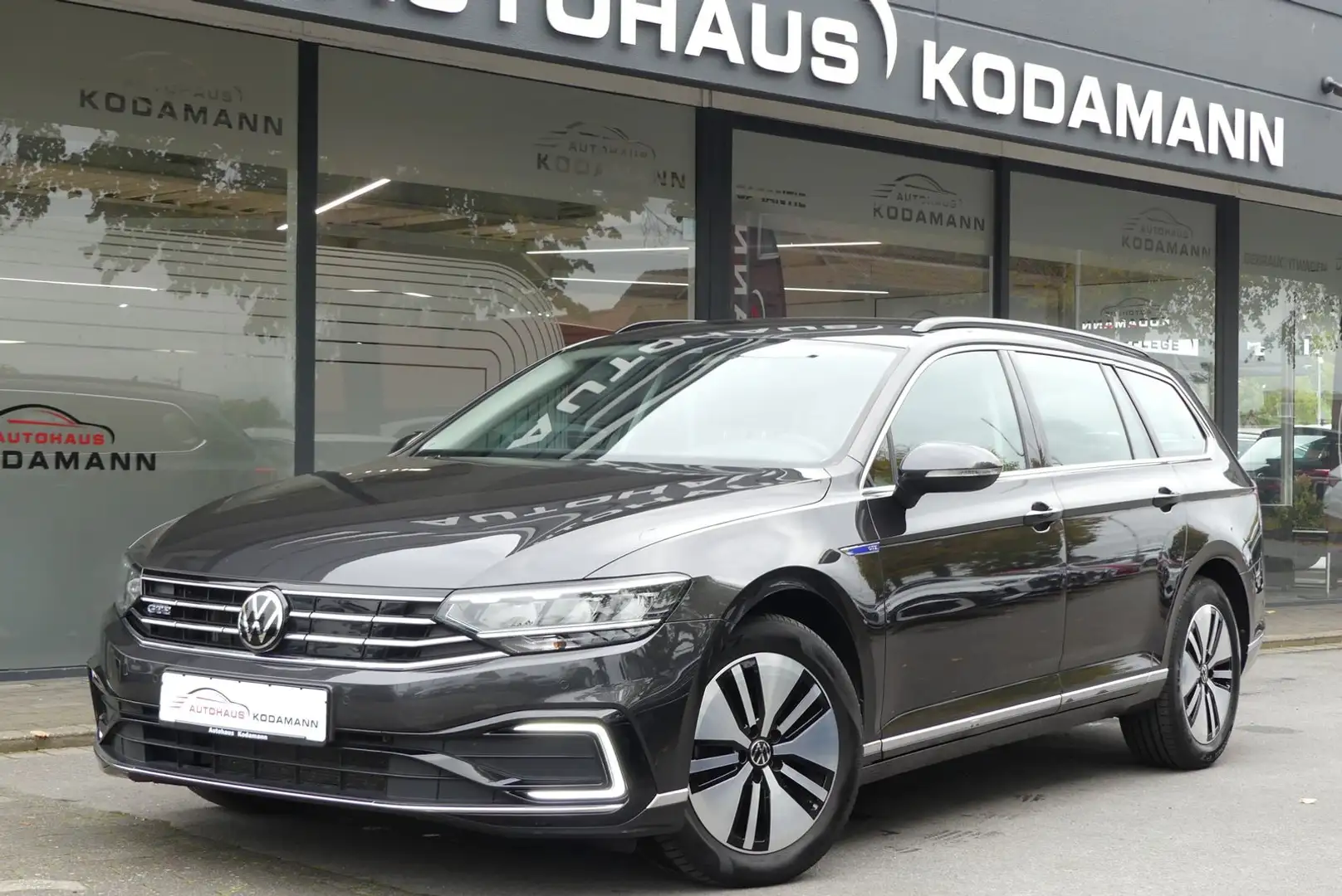 Volkswagen Passat Variant GTE*Kamera*ACC*SHZ*LaneAssist Grau - 1