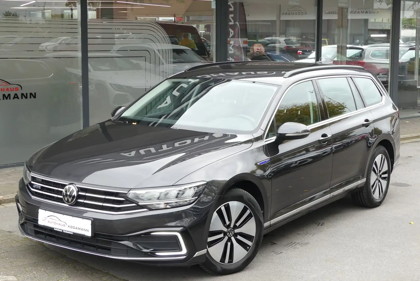 Volkswagen Passat Variant GTE*Kamera*ACC*SHZ*LaneAssist Grau - 2