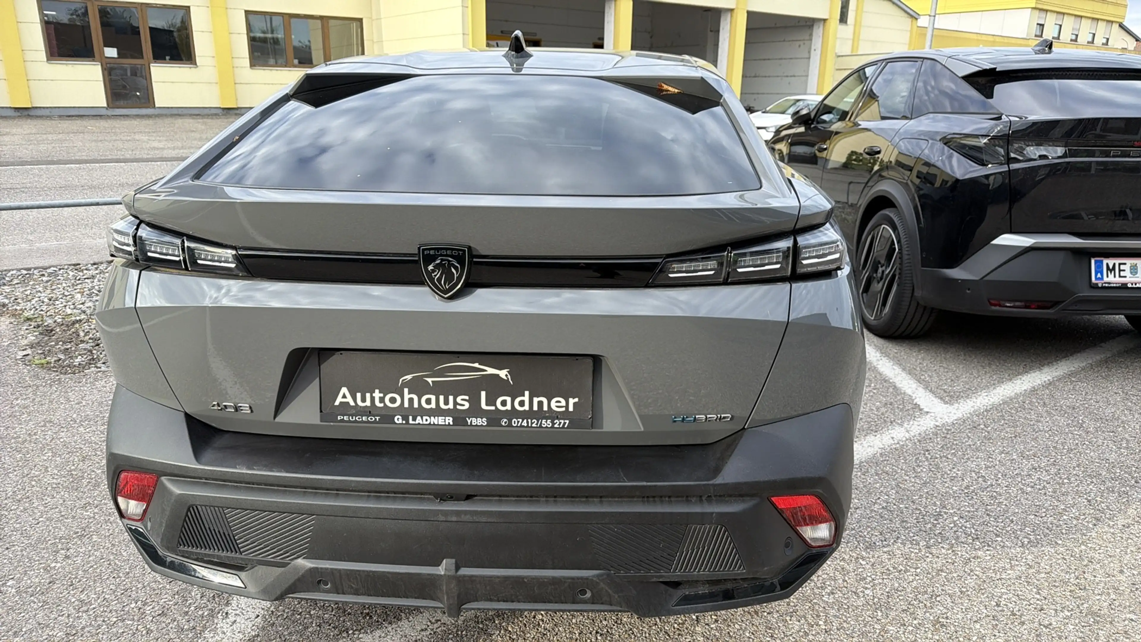 Peugeot 408 408 PHEV 225 e-EAT8 Allure — photo 5