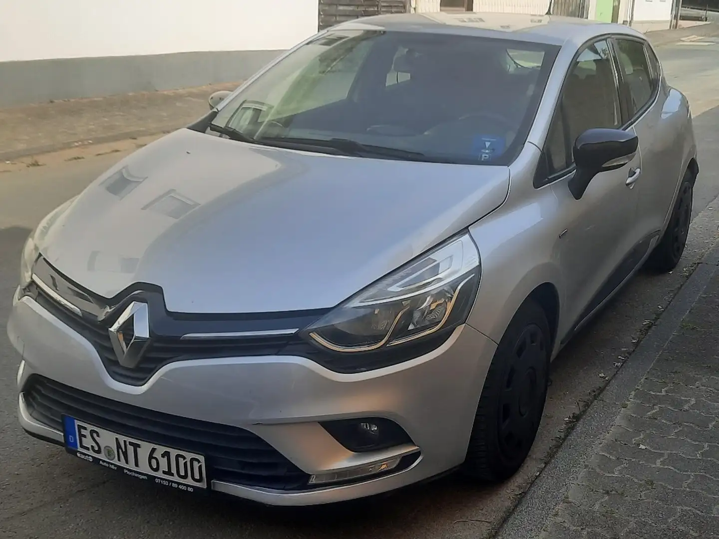 Renault Clio Limited Silber - 1