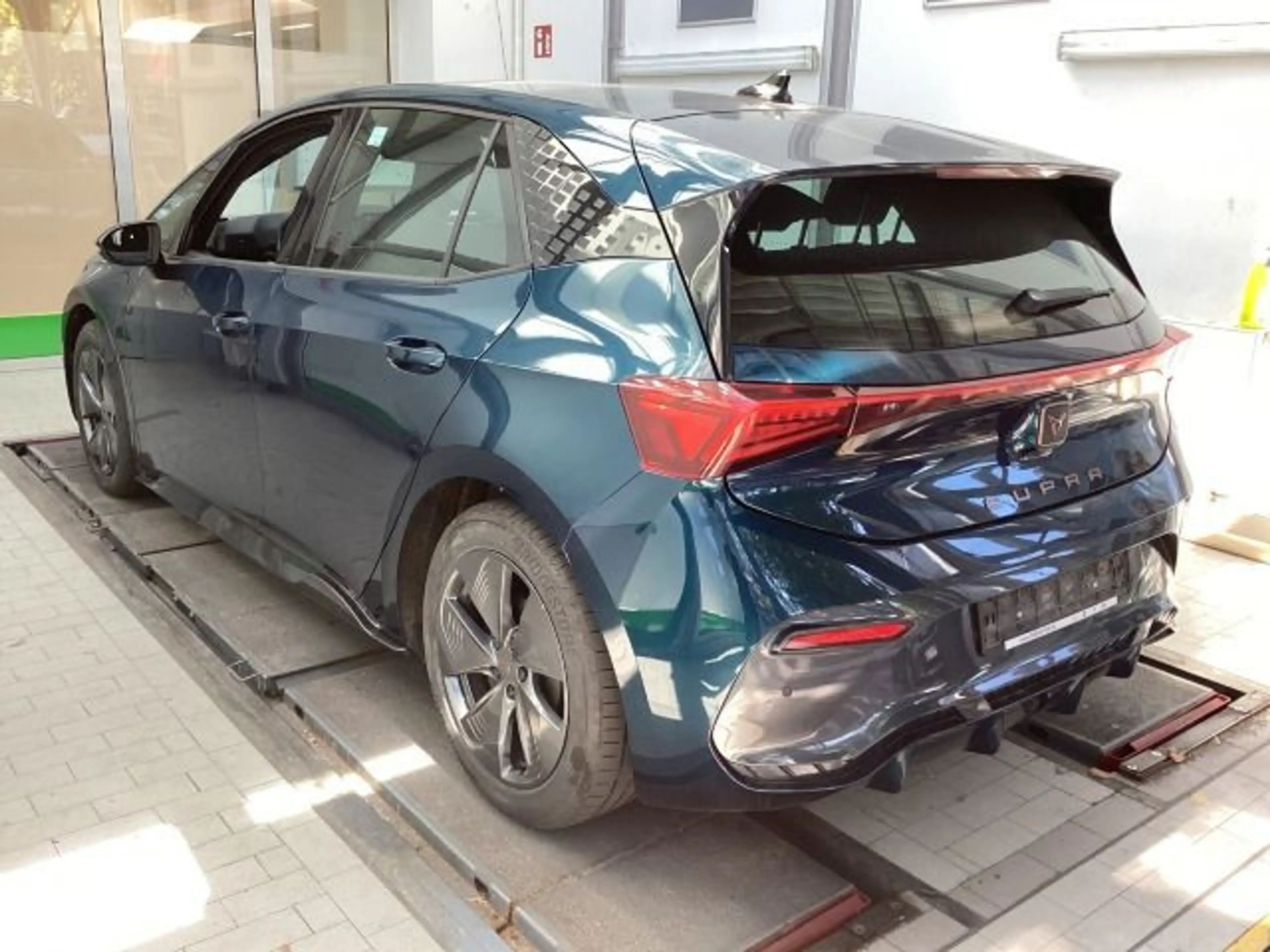 CUPRA Born 150 kW Navi LED Sitzhzg Kamera — photo 3