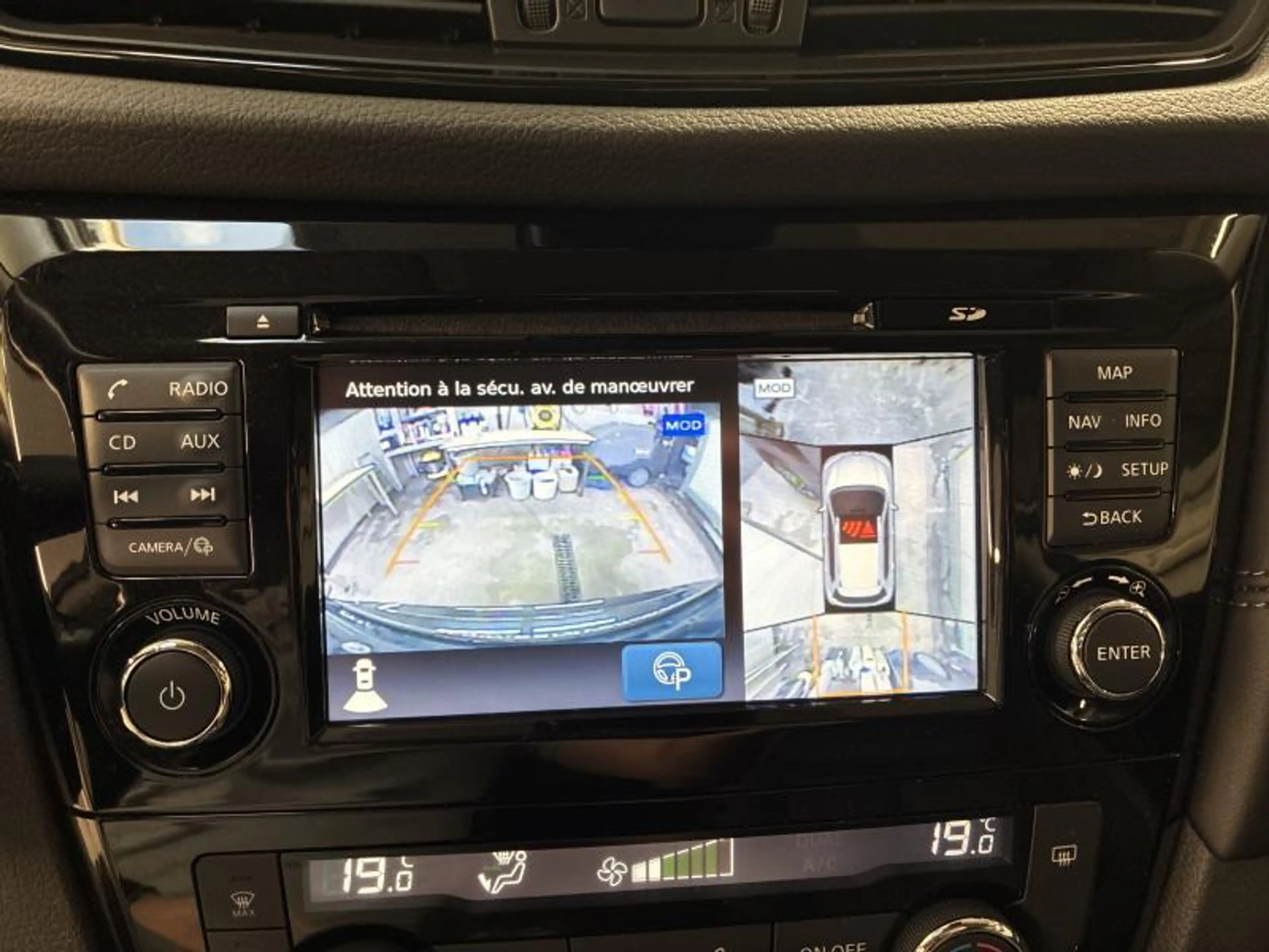 Nissan X-Trail TEKNA 4x4 — photo 12