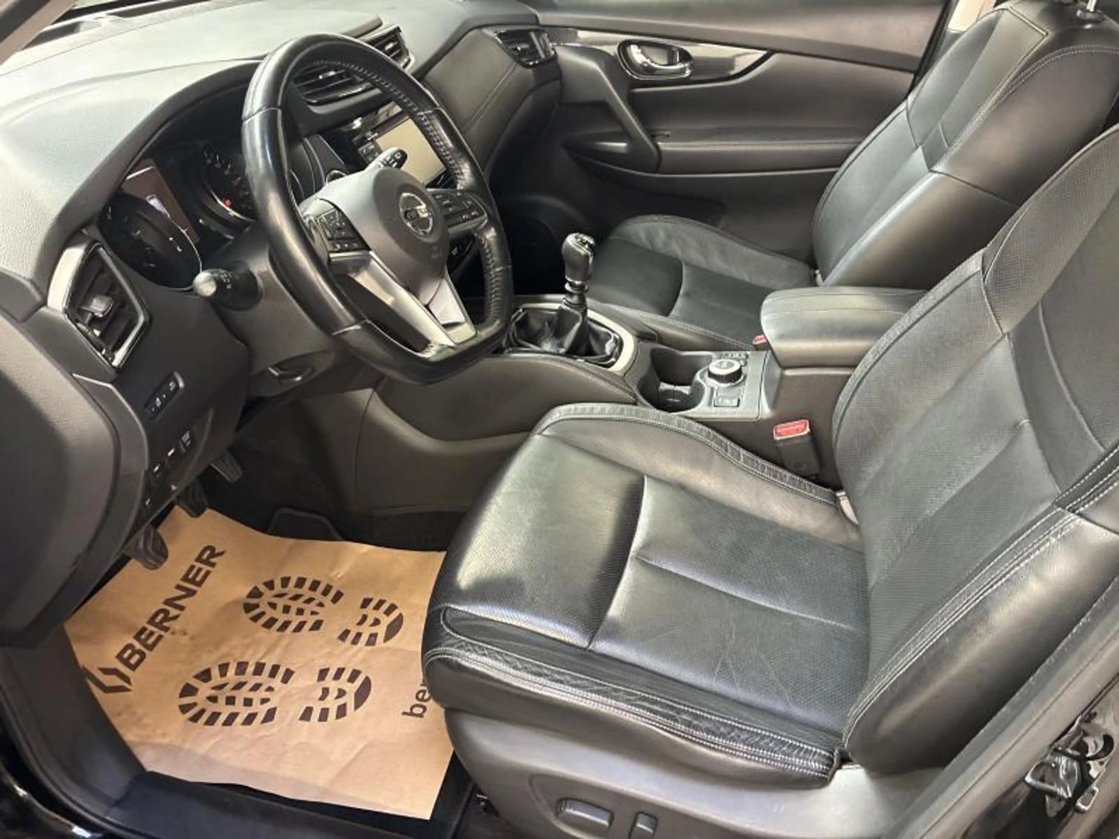 Nissan X-Trail TEKNA 4x4 — photo 7
