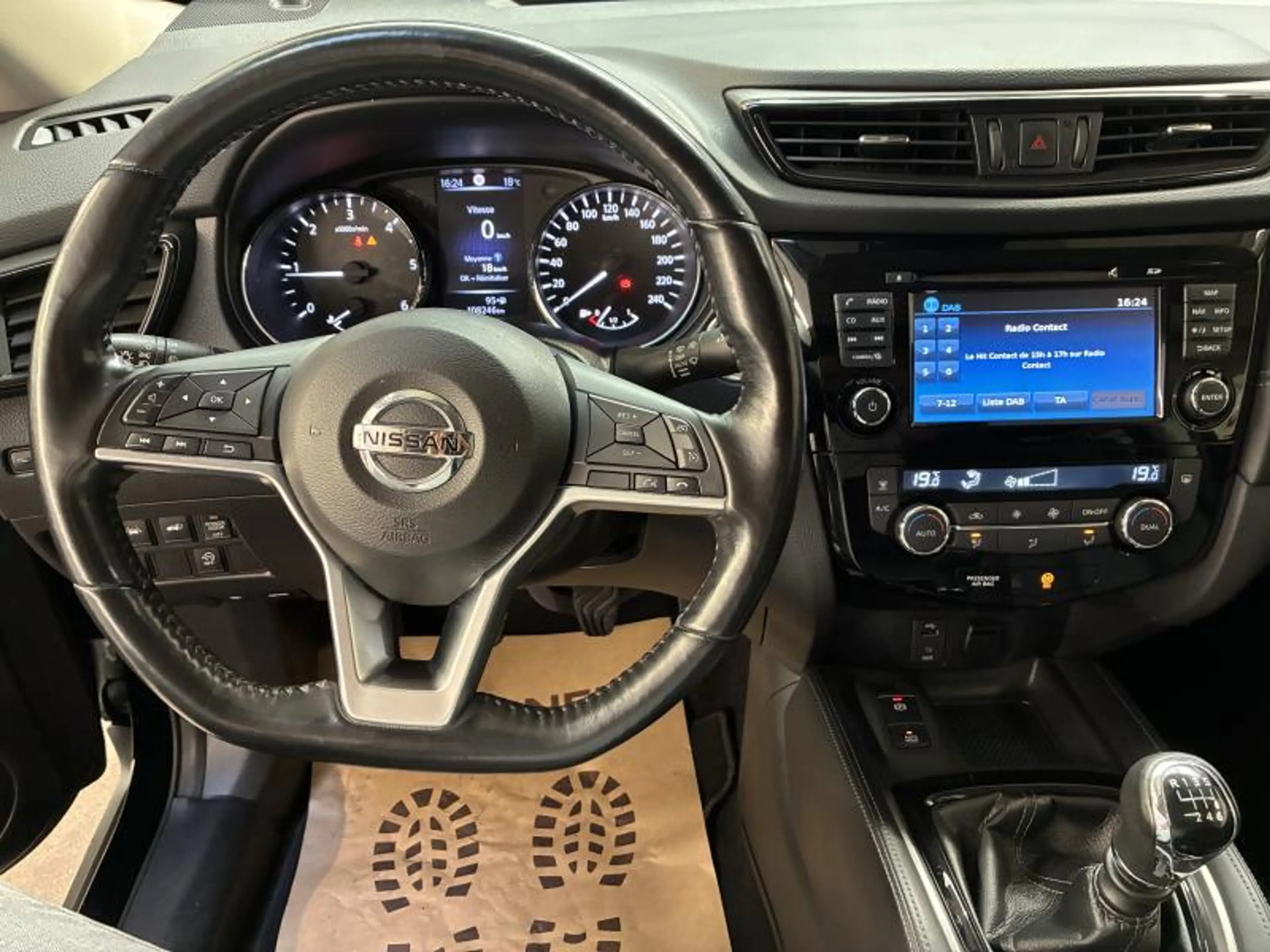 Nissan X-Trail TEKNA 4x4 — photo 9