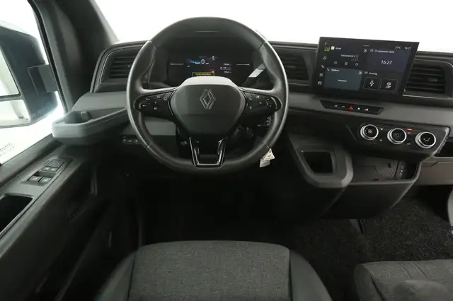Renault Master view 2