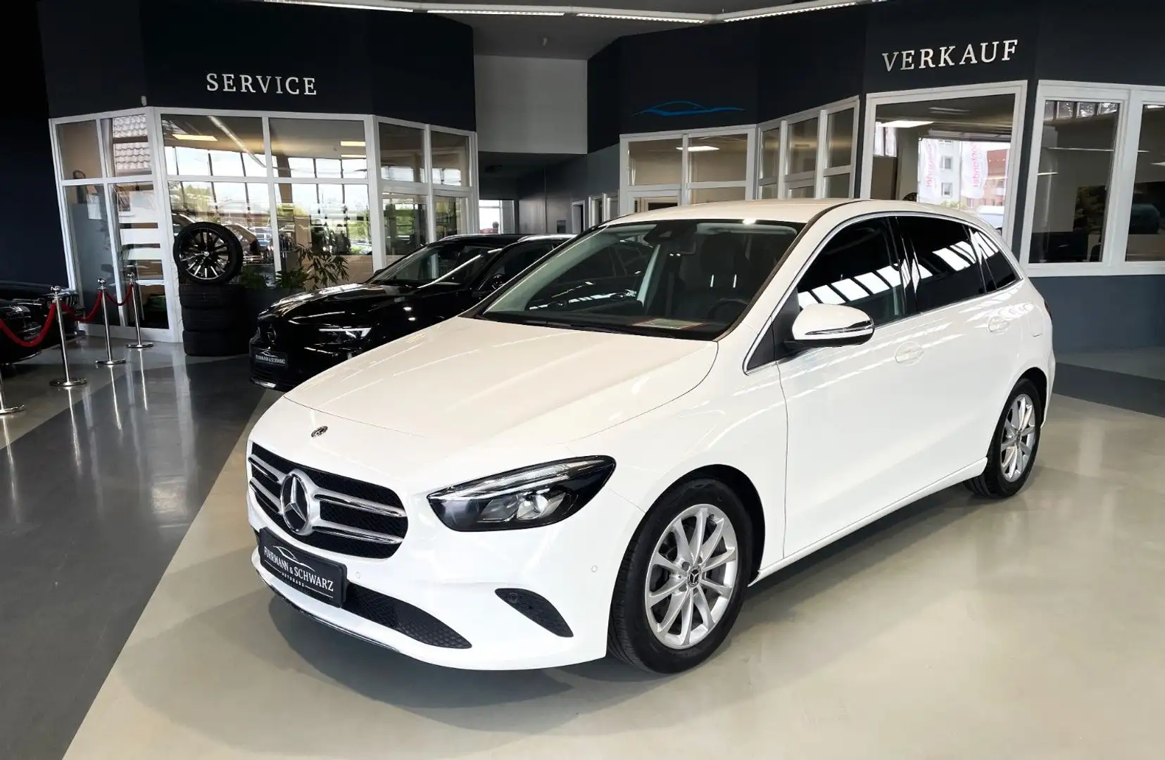 Mercedes-Benz B 200 B200d 8G Progressive Navi+Rfkam+LED+ele.Heckkl. Bílá - 1