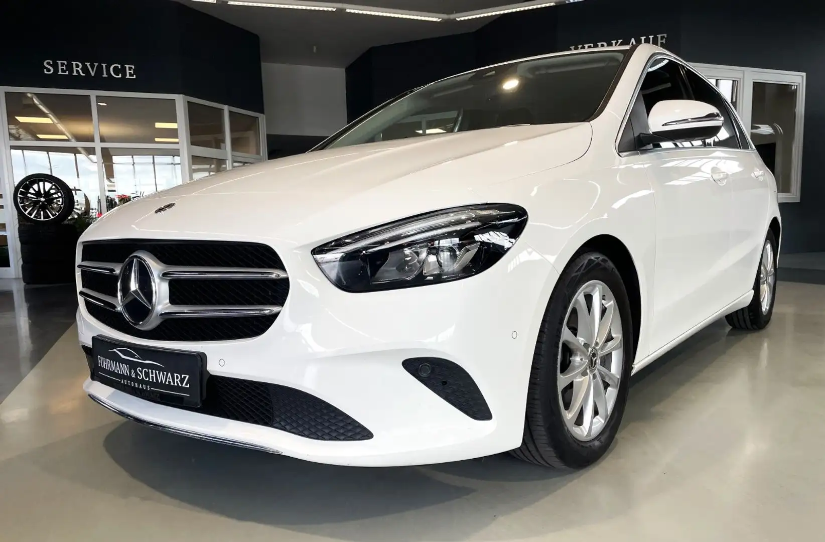 Mercedes-Benz B 200 B200d 8G Progressive Navi+Rfkam+LED+ele.Heckkl. Bílá - 2