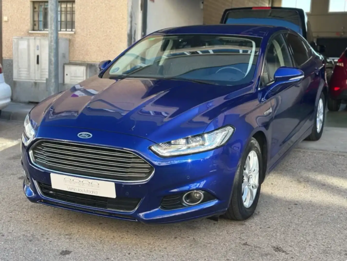 Ford Mondeo Sedán 2.0 HEV Titanium Azul - 1