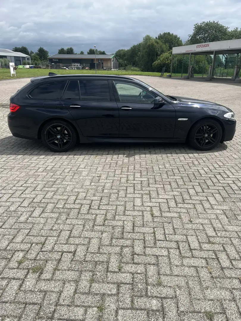BMW 525 525d High Executive Zwart - 2