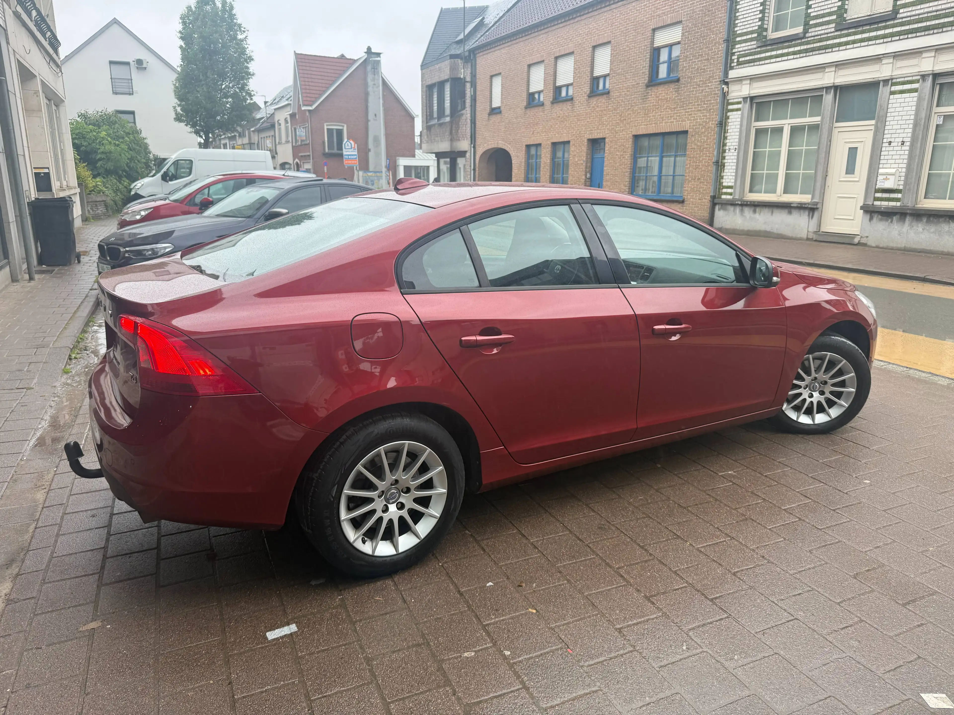 Volvo S60 T4 Essence 132kw/179pk *Boite Automatique*Navigations Clim* — photo 4