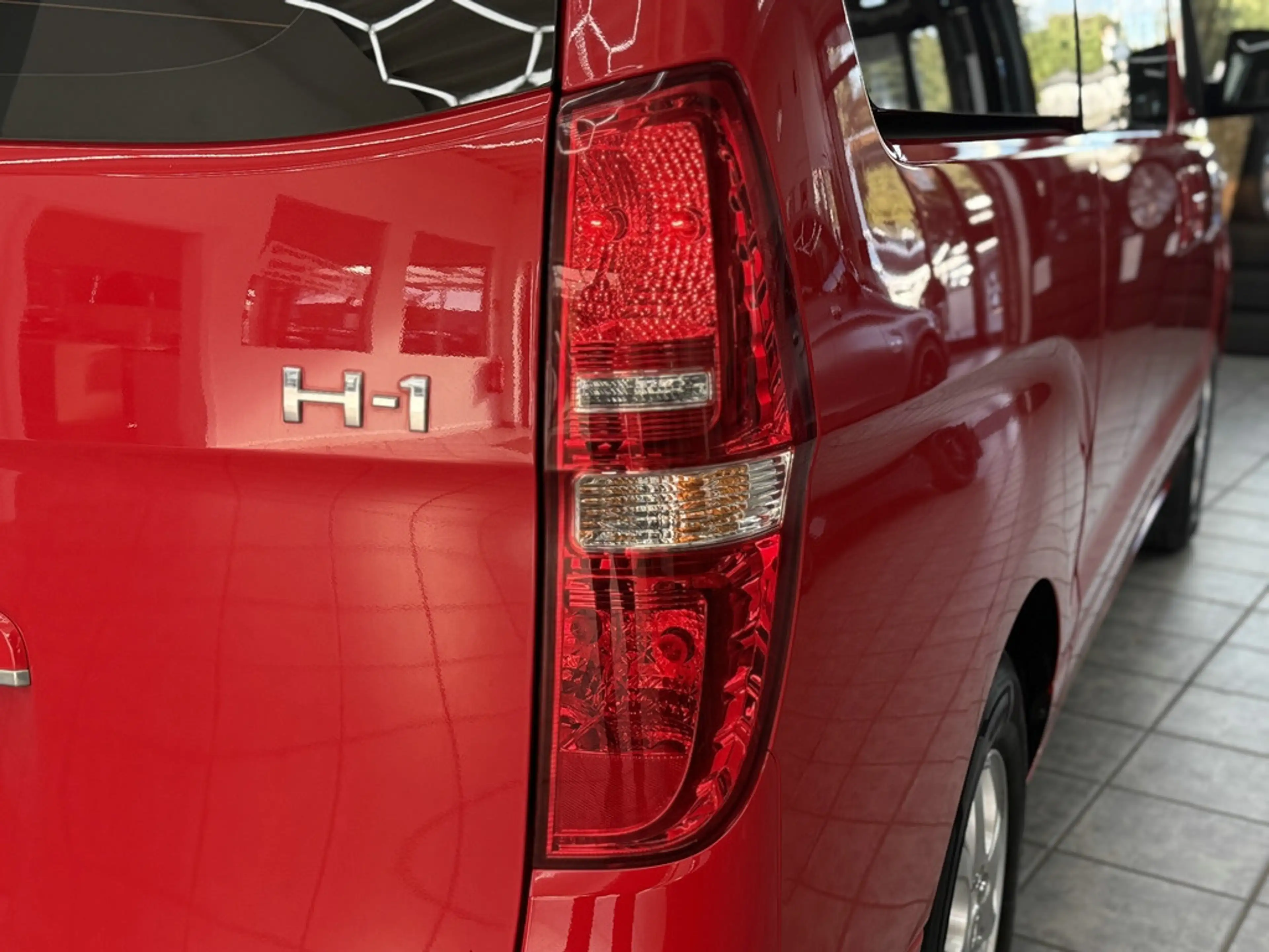 Hyundai H-1 Travel 2.5 CRDI Trend, 8-Sitzer, Navi, Klima — photo 14
