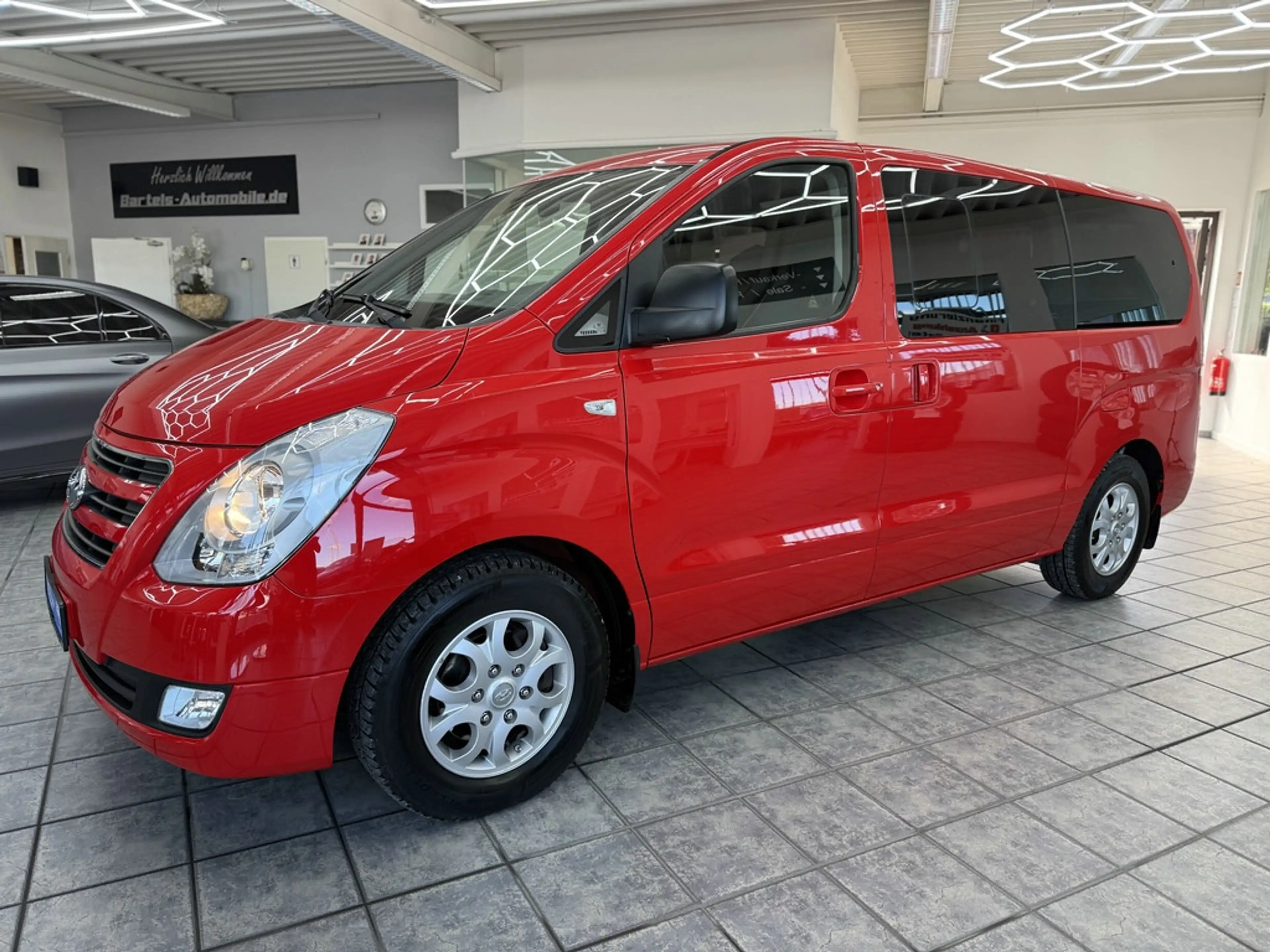Hyundai H-1 Travel 2.5 CRDI Trend, 8-Sitzer, Navi, Klima — photo 4