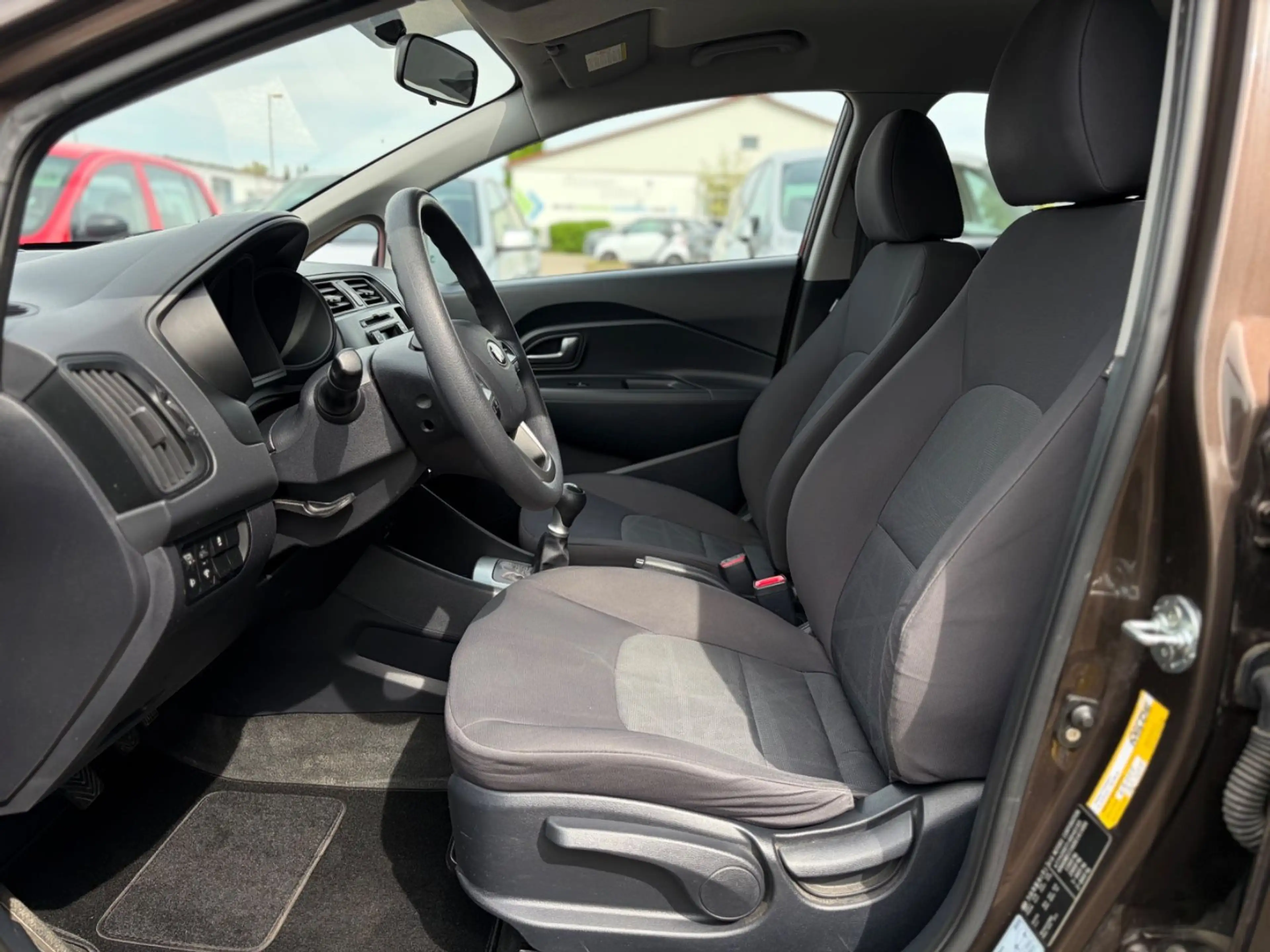 Kia Rio 1.2 *2Hnd*MFL*wenig Km.*8Fach* — photo 12