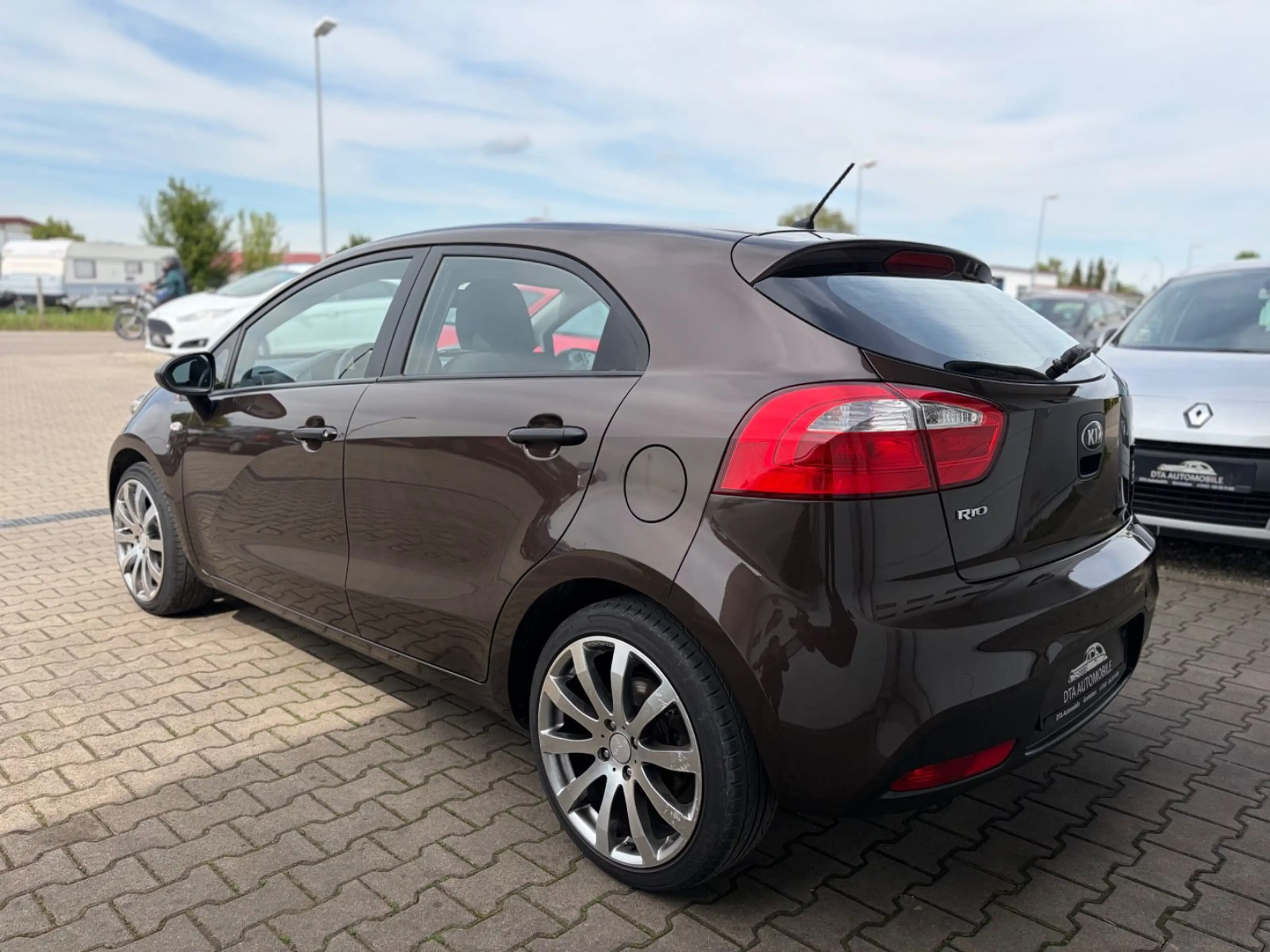 Kia Rio 1.2 *2Hnd*MFL*wenig Km.*8Fach* — photo 9