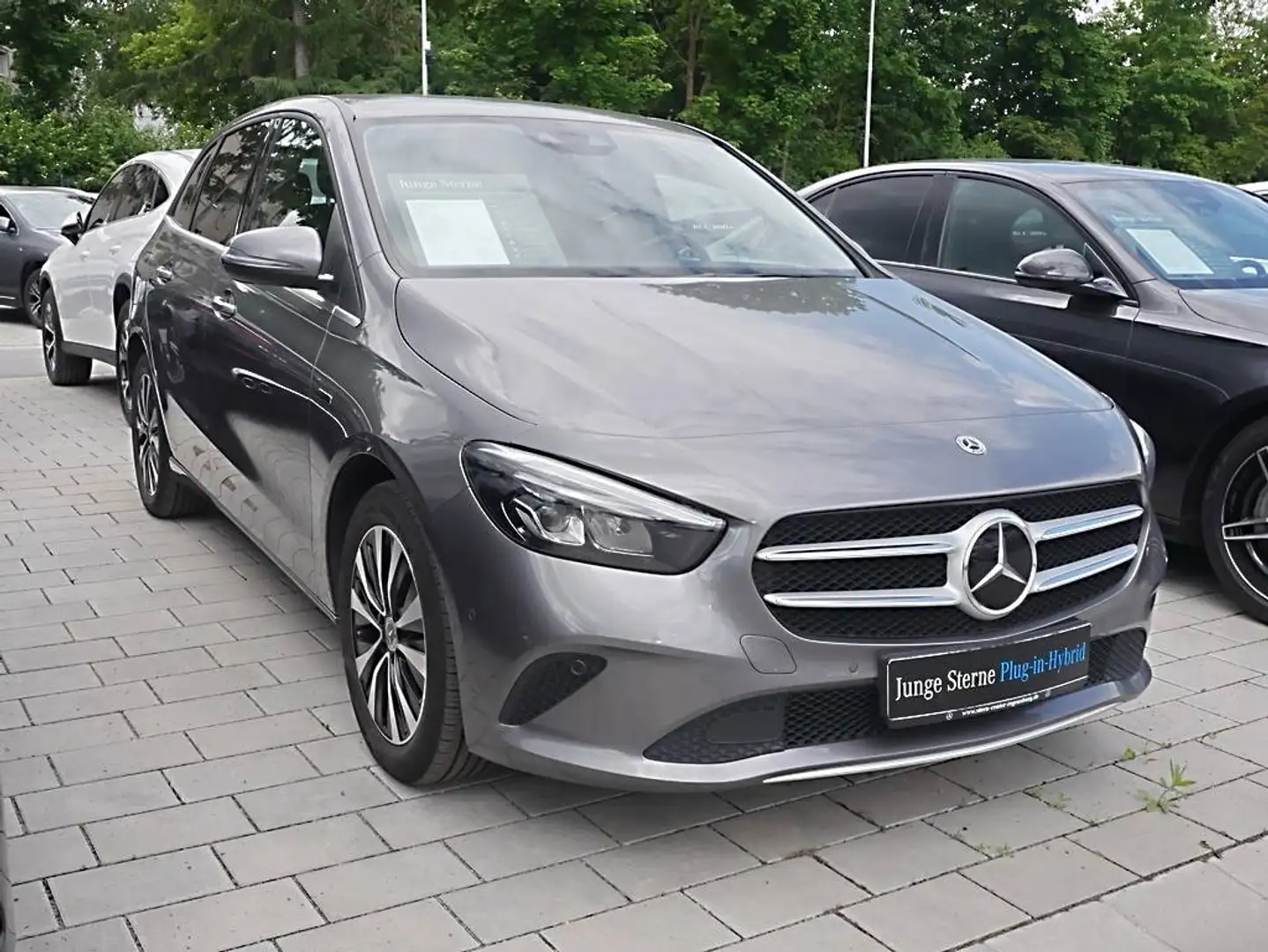 Mercedes-Benz B 250 e STYLE+DISTRONIC+LED+MultikontursitzPaket Grau - 2