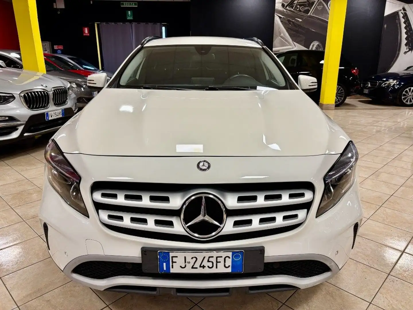 Mercedes-Benz GLA 180 d MANUALE - VETRI PRIVACY - OTTIME CONDIZIONI Bianco - 2