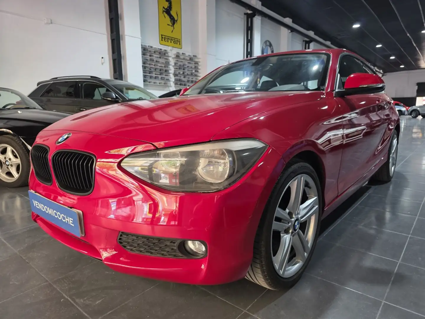 BMW 116 116d Rot - 2