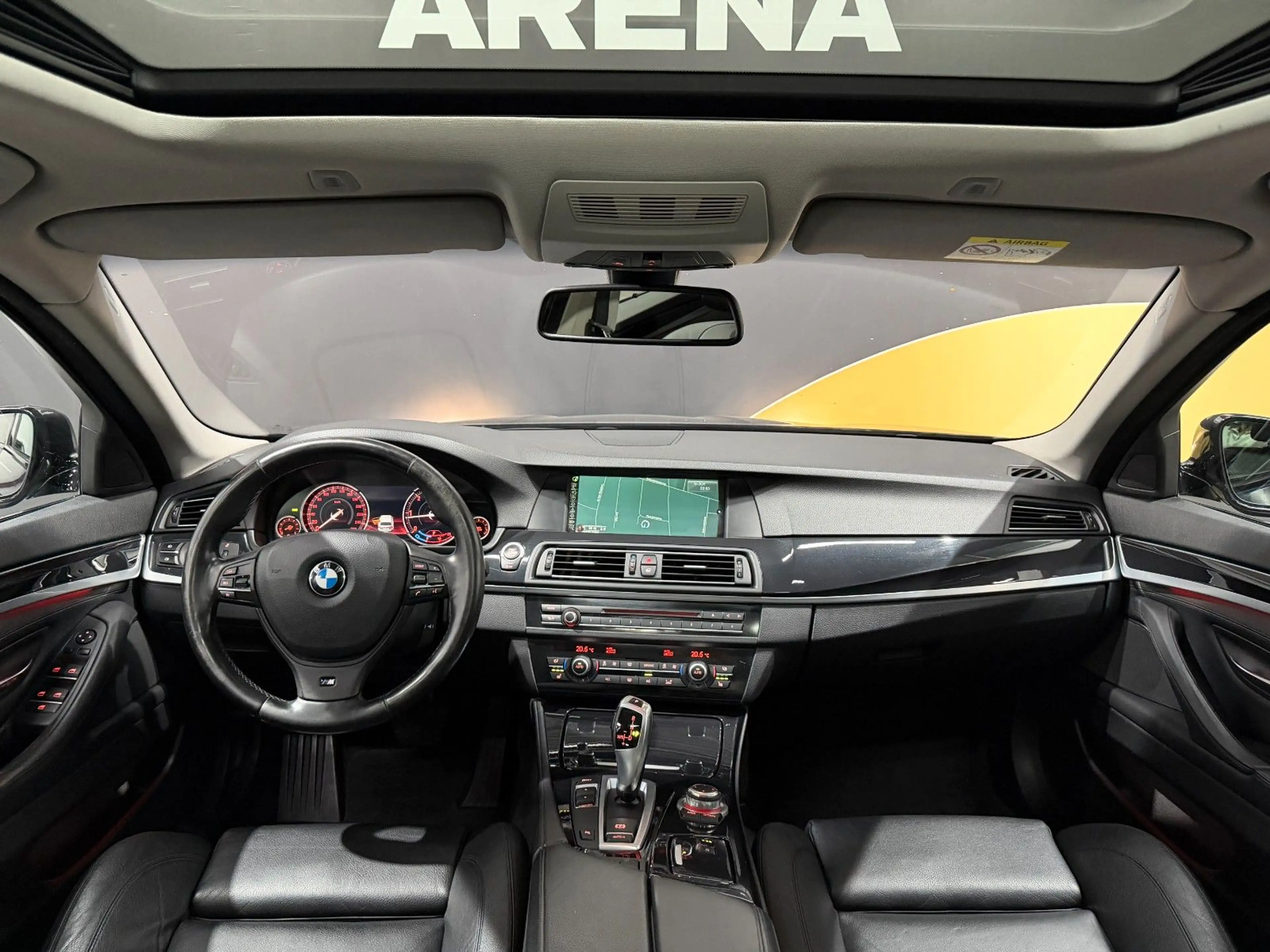 BMW 525 d Touring Aut. *Pano*AHK*Tempo*Bi-Xenon*Leder — photo 9