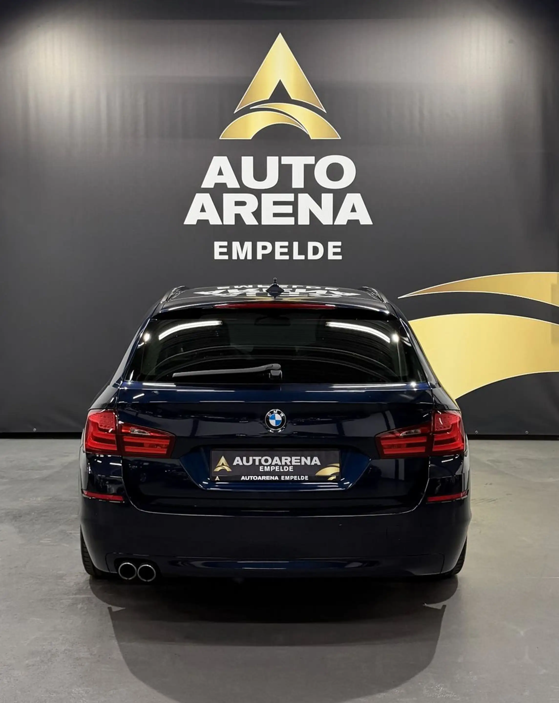 BMW 525 d Touring Aut. *Pano*AHK*Tempo*Bi-Xenon*Leder — photo 6