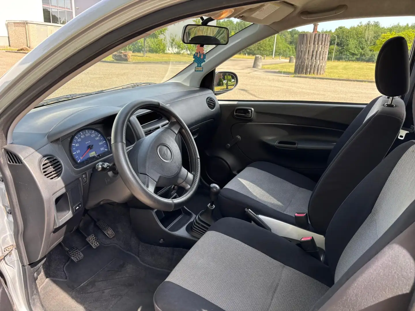 Daihatsu Cuore 1.0-12V 100th Anniversary *apk:07-2026* Gris - 2