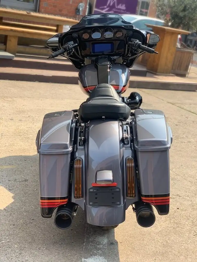 Harley-Davidson Street Glide CVO Gri - 2