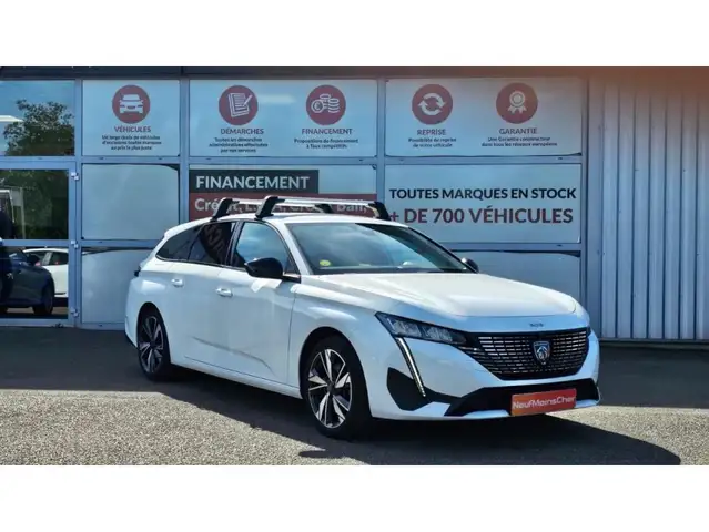 Peugeot ALLURE 1.5 BlueHDi 130cv EAT8 + Visio Park 1 + Attelage + Barres de toit