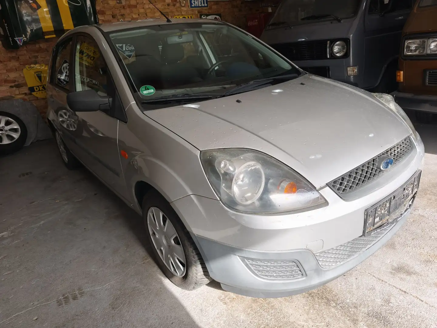 Ford Fiesta 1.3 Ambiente Argintiu - 2